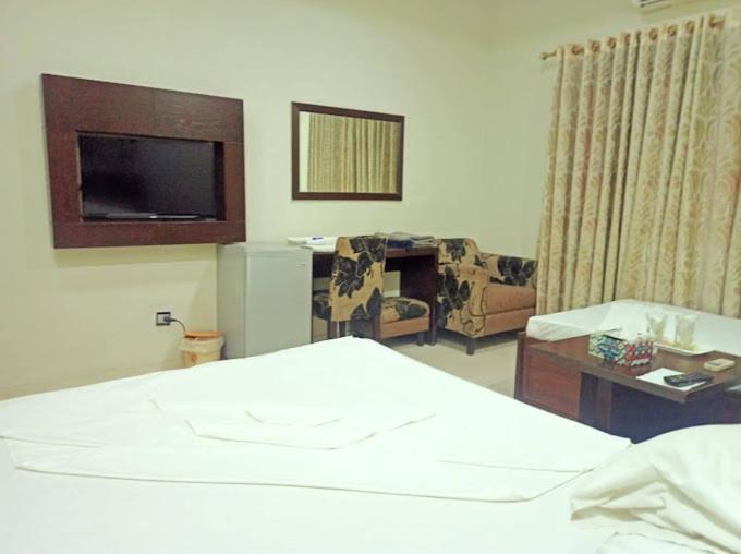 Hotel Silver Sand 물탄 외부 사진