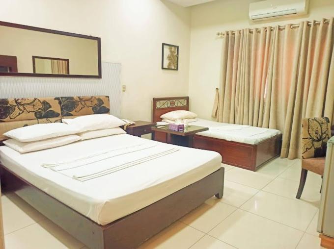 Hotel Silver Sand 물탄 외부 사진