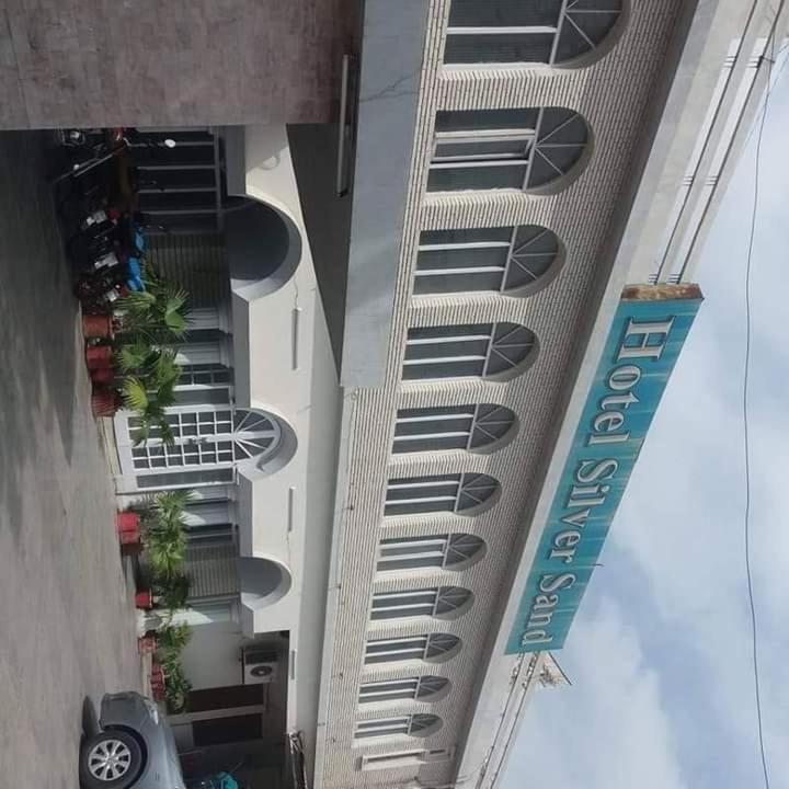 Hotel Silver Sand 물탄 외부 사진