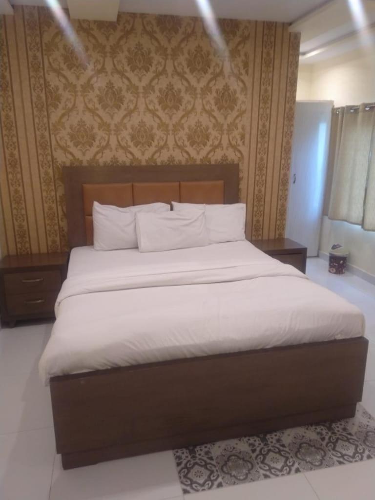Hotel Silver Sand 물탄 외부 사진
